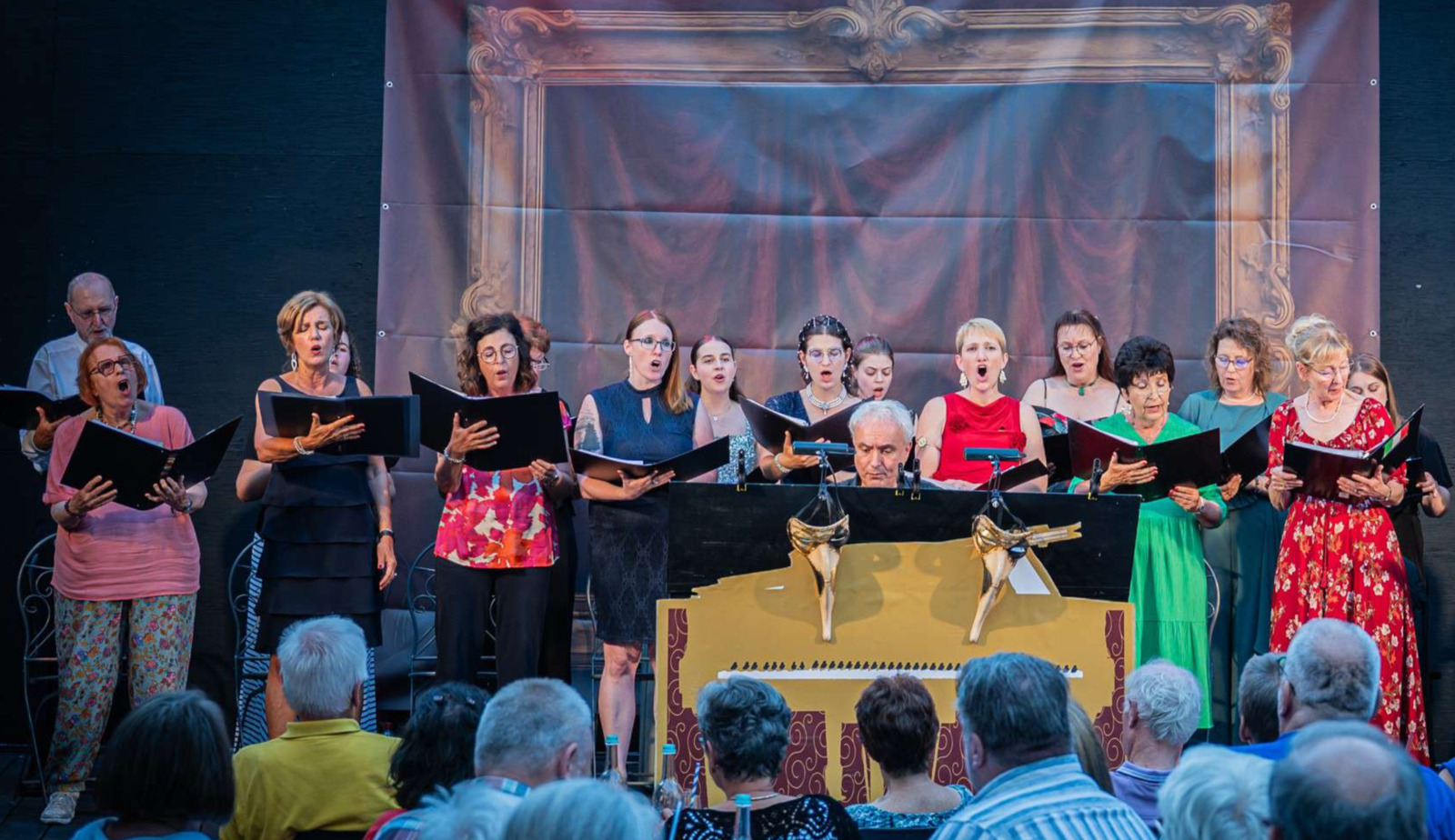 Genoveva-Chor-Mayen: Ein bisschen Grand Prix
